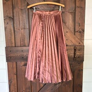 ALLEGRA K SATIN PLEATED MAXI SKIRT SIZE XS e32